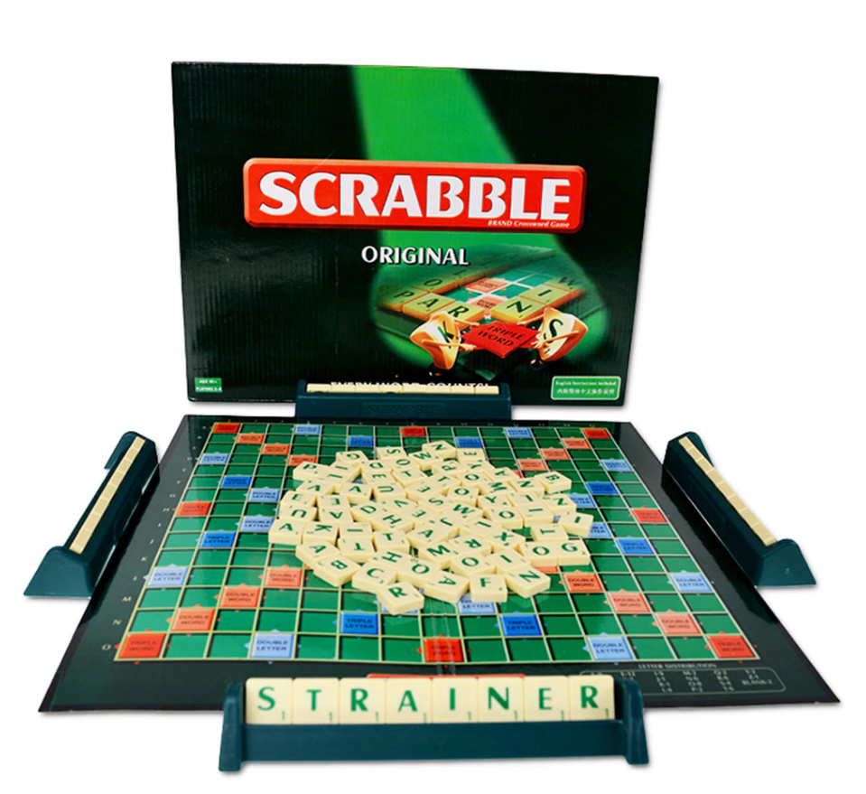 Jeu de voyage Scrabble. Le jeu de Scrabble est incontournable. Pratique en  version pliable.